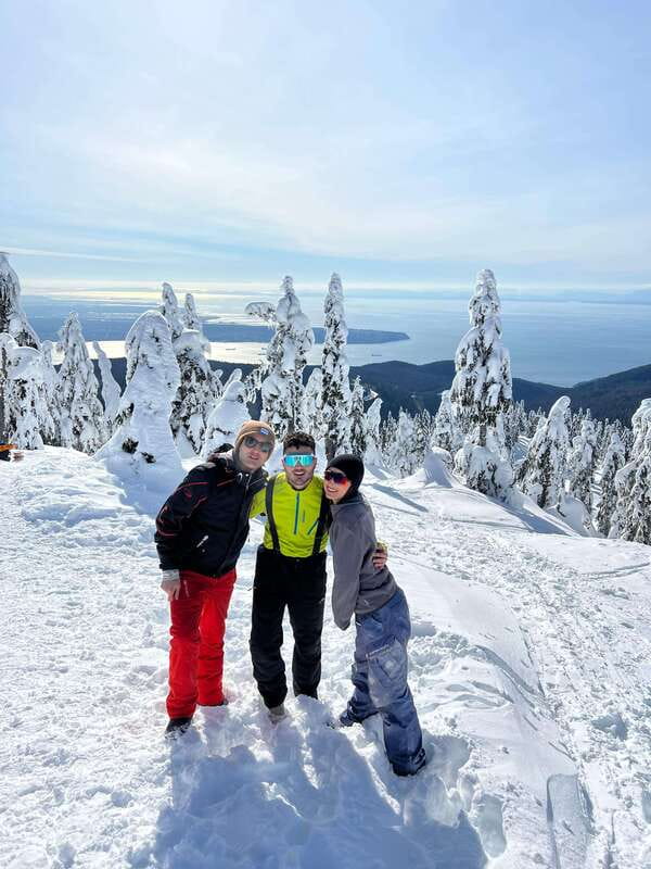 Vancouver: North Shore Mountains Snowshoeing with Transfer - How demanding is the walk?