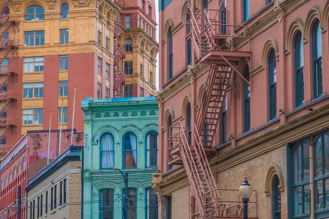 Vancouver Old Town Treasure Hunt: Self-Guided Walking Game - The Sun Tower and Vancouver’s newspaper past