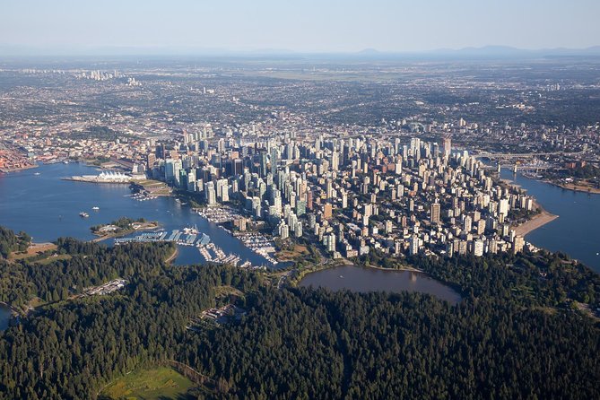 Vancouver Premium Tour: Capilano Bridge + Grouse Mountain Lunch - Stanley Park, from city streets to rainforest
