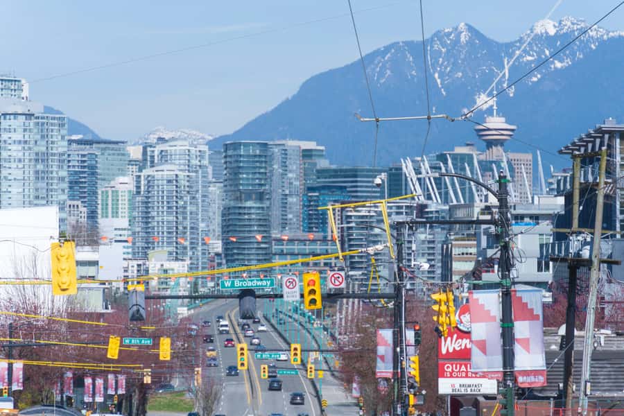 Vancouver: Private City Sights Tour by Minibus (3hrs) - What the $431 private price means