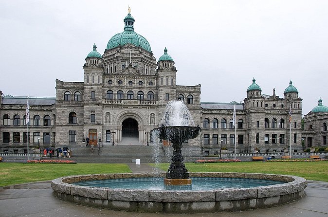 Vancouver: Private & Custom Full-Day Tour with a Local - Personal hosts can change the feel of the day