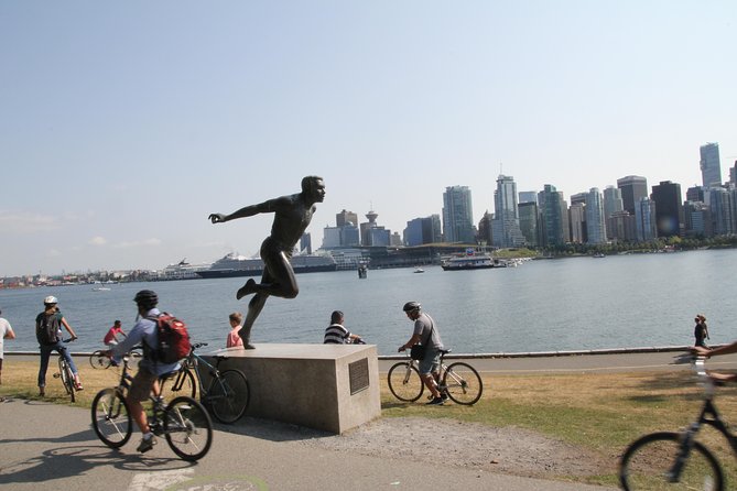 Vancouver Private Tour - Queen Elizabeth Park and the wide city view