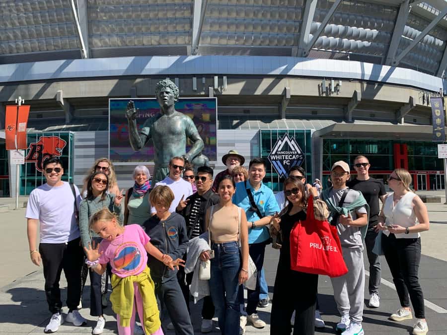 Vancouver: Private Walking Tour of City Highlights | 3-Hour - A halfway break inside the Vancouver Public Library