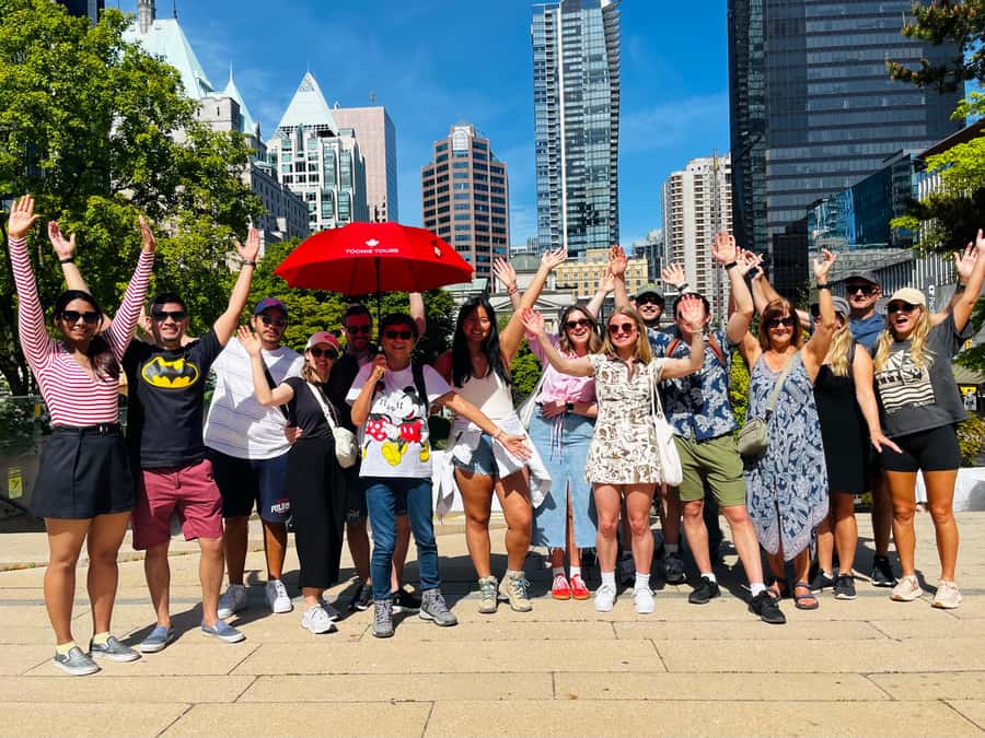 Vancouver: Private Walking Tour of City Highlights | 3-Hour - Enter Gastown through Victory Square