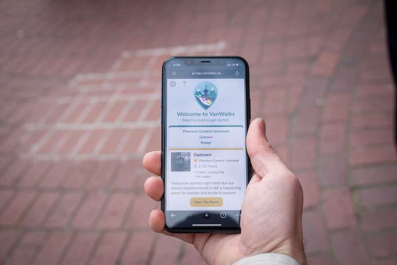 Vancouver: Self-Guided Smartphone Walking Tour of Gastown - A web tour with useful offline control