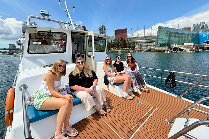 Vancouver Sightseeing Boat Cruise with Live Tour Guide - Quick points to know