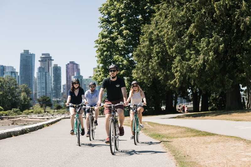 Vancouver: Stanley Park Bicycle Tour - Lost Lagoon and Beaver Lake: two different sides of the park