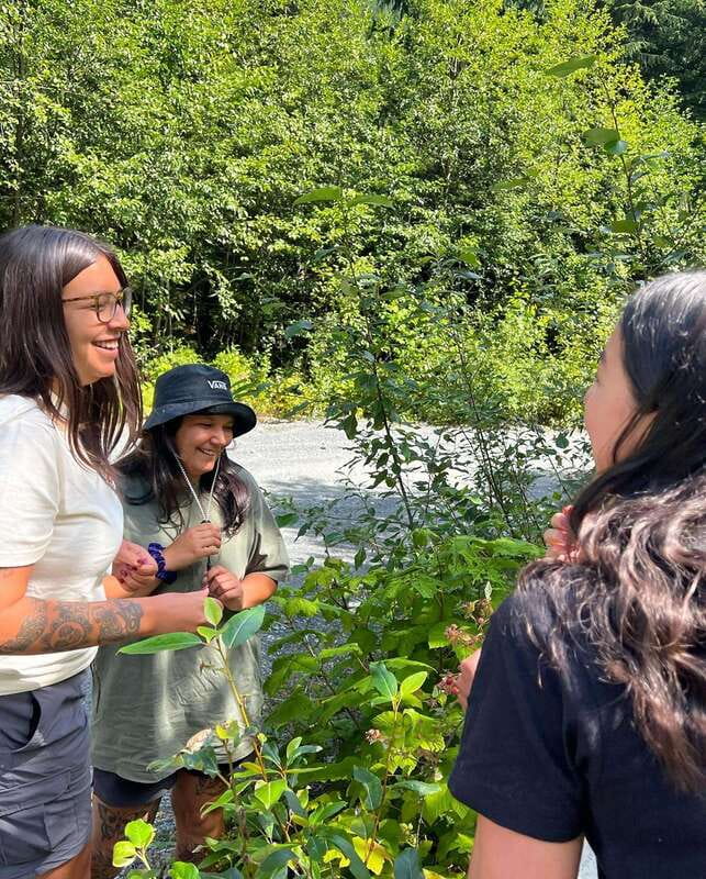 Vancouver: Stanley Park Talking Trees Tour - Stories, legends, and family connections