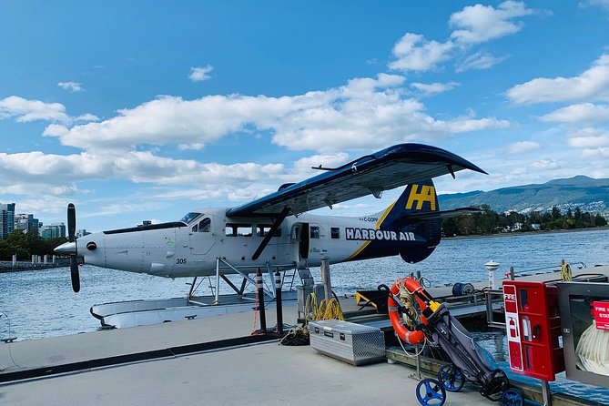 Vancouver to Victoria Scenic Seaplane Transfer: One Way - Water landing in Victoria’s Inner Harbour