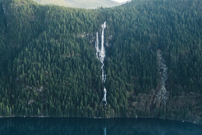 Vancouver to Whistler Seaplane Day Trip: Self-Guided Adventure - The return flight and the clock