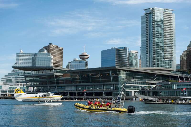 Vancouver: Waterfront Sightseeing Tour - City and Harbour - Siwash Rock and Stanley Park from the water