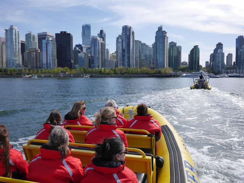 Vancouver: Waterfront Sightseeing Tour - City and Harbour - Burrard Inlet and the city skyline