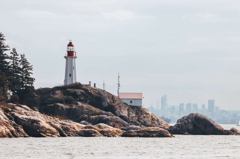 Vancouver: Waterfront Sightseeing Tour - City and Nature - Starting at Granville Island and False Creek