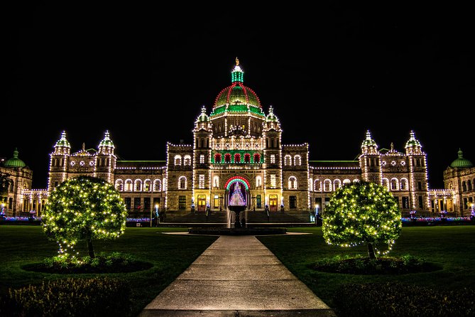 Victoria and Butchart Gardens Christmas Tour - What the driver-guide adds
