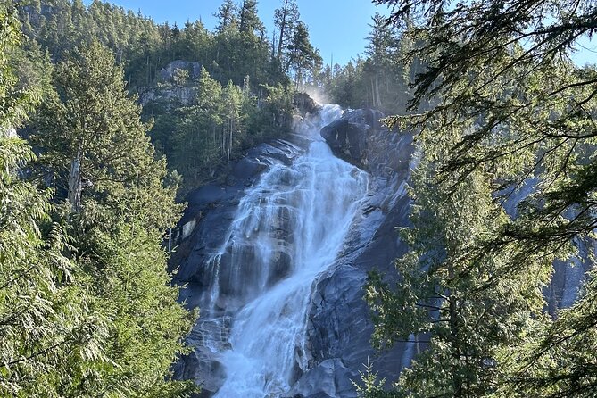 Whistler and Sea to Sky Gondola, a Fire and Ice Discovery Tour - Shannon Falls and the return toward Vancouver
