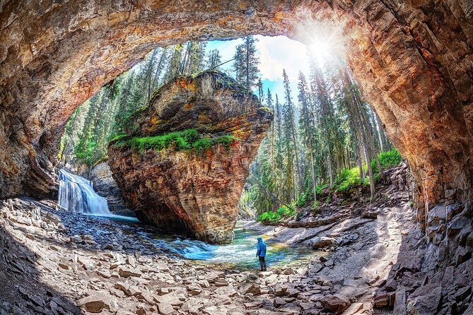 Yoho, Banff National Park, Okanagan Lake 4-Day Tour from VR - Day one: Merritt, Grizzli Winery, Kalamalka Lake, and Revelstoke